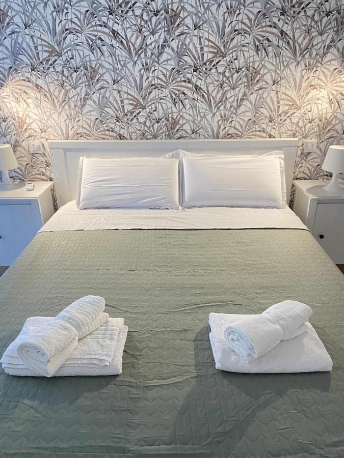 Apartamento Bajo Con Piscina Macarella Cala'N Blanes  Екстериор снимка