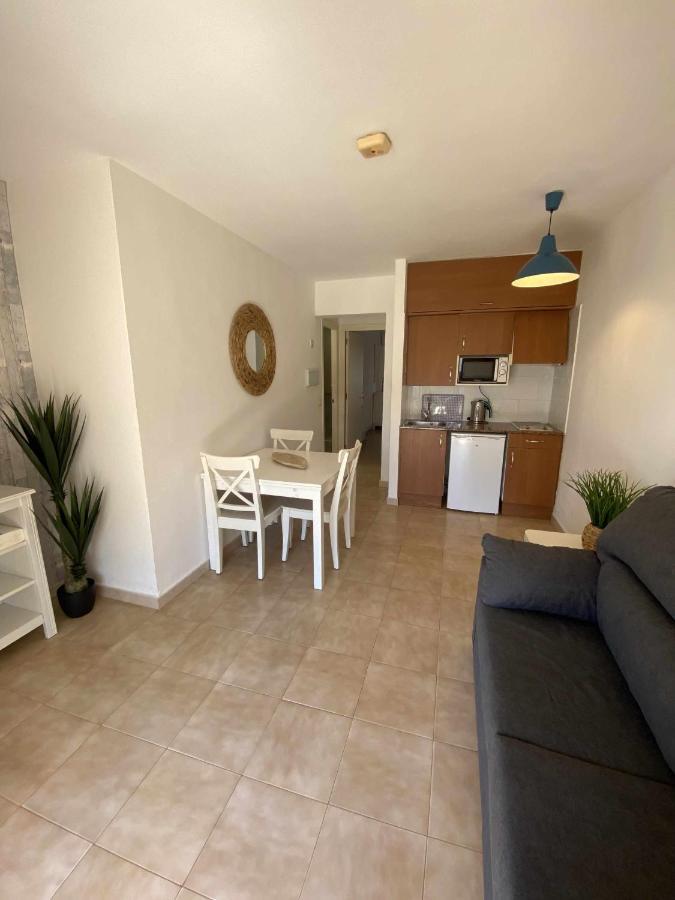 Apartamento Bajo Con Piscina Macarella Cala'N Blanes  Екстериор снимка